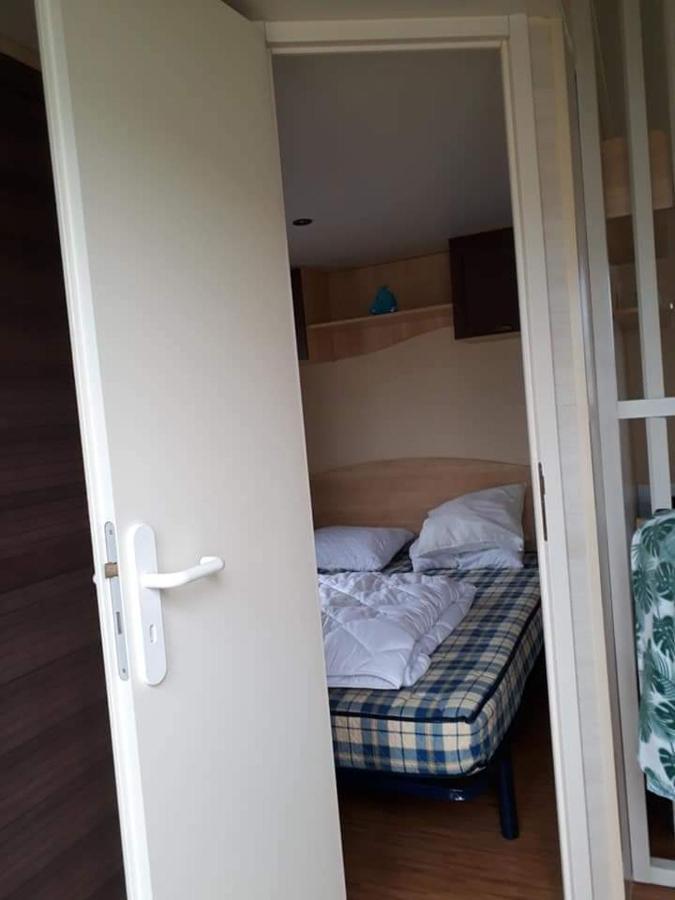 Stacaravan 4Pers In Bredene Met Eigen Tuintje 2449 Luaran gambar
